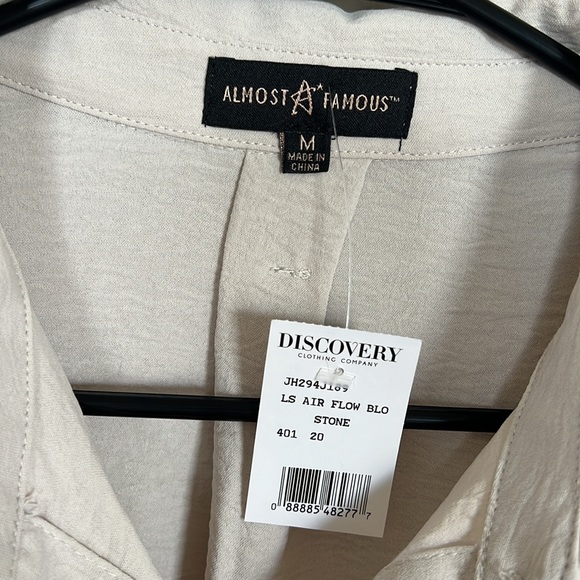 Almost Famous Loose, Reverse Pleat Back, Stone Colored sz Med Blouse - Picture 2 of 9